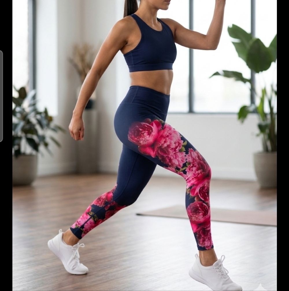 Goop NWOT Women's Navy Leggings with Pink Floral Print